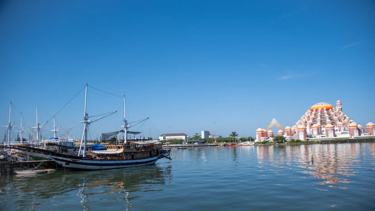 Cuaca Jabodetabek 31 Maret 2026: Waspada Awan Tebal!