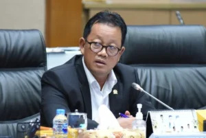 Harga BBM Stabil? DPR Minta Masyarakat Tidak Menimbun!