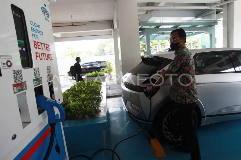 Kendaraan Listrik Hemat Minyak - Peluang & Tantangan di 2026