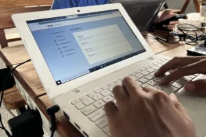 Lapor Pinjol Ilegal - Cara Mudah ke OJK dan Polisi, Terbaru 2026