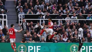 Arsenal Gigit Jari: Bournemouth Raih Kemenangan Dramatis 2-1!