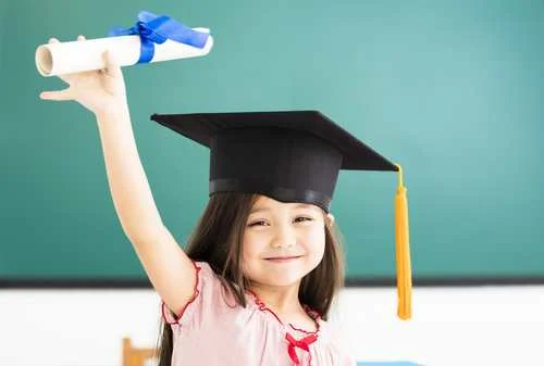 Asuransi Pendidikan vs Tabungan Pendidikan: Mana Pilihan Terbaik?