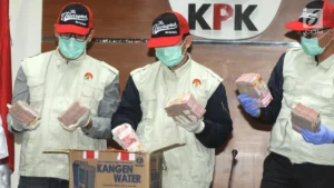 Bupati Tulungagung Terjaring OTT KPK, Uang dan Sepatu Mewah Jadi Bukti