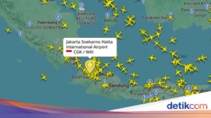 Cuaca Buruk Bandara Soekarno-Hatta: Penanganan Cepat Petugas