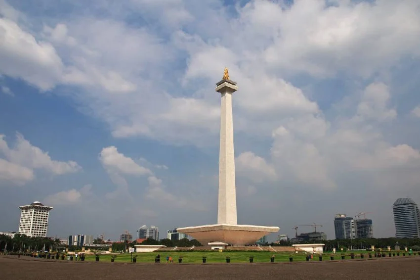 Cuaca Jakarta Terbaru - Pagi Berawan, Siang Siaga Hujan!