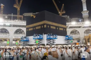 Ka'bah Tanpa Kiswah: Penampakan Langka Jelang Haji 2026
