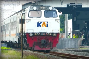 Kereta Bangunkarta Anjlok: Update Rute dan Jadwal Terbaru 2026