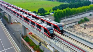 LRT Jabodebek Sepi? WFH ASN Picu Penurunan Penumpang!