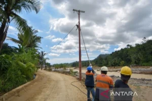 Pemulihan Listrik di 3 Provinsi Capai 99,90 Persen