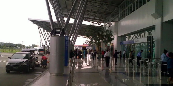 Plafon Gate 7 Bandara Soekarno-Hatta Ambrol, Perbaikan Cepat